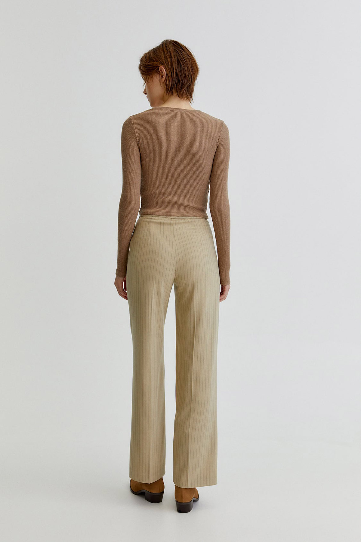 Ribbed Cropped T-Shirt With Buttons - Imagem 2